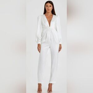 Mac Duggal 2647 White Front Twist Puff Sleeve Deep V Jumpsuit NWOT Size 8